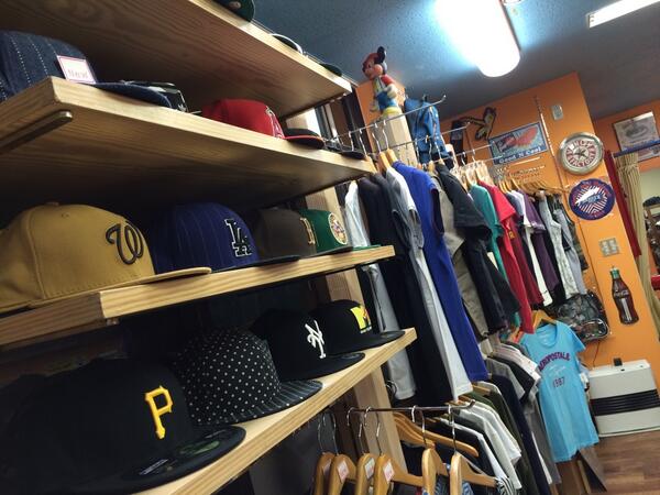 Shun Box ストリート系ファッション店 New York Avanti 石川県金沢市寺町2 5 5谷口ビル2f 電話 076 241 1787 Url Nya Co ほぼ海外輸入品で自分は副店長やってます Shunの紹介といえば半額に 笑 Http T Co Hmwwqayswf