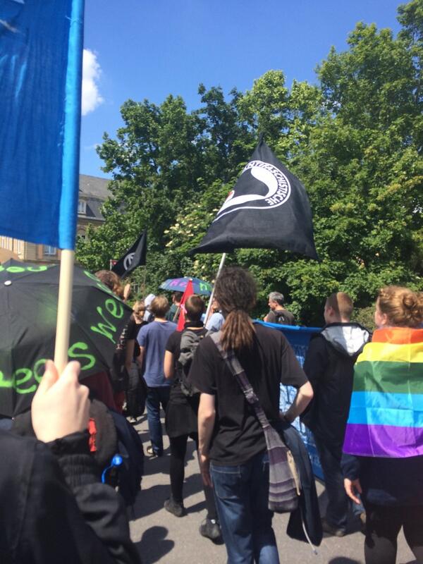 Blockupy_Stgt's tweet photo. @AntifaDE auf der #Demo in #Stuttgart #refugeewelcome http://t.co/w7rosr6buG