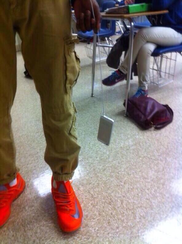 TheComedyHumor's tweet image. Retweet if this has ever saved your phone from falling