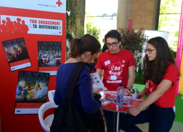 cocacolafr's tweet photo. Connaissez-vous #RedTouch le programme de la @CroixRouge ? On vous dit tout sur notre stand #Optimisme2014 http://t.co/CwtIDQUFOn