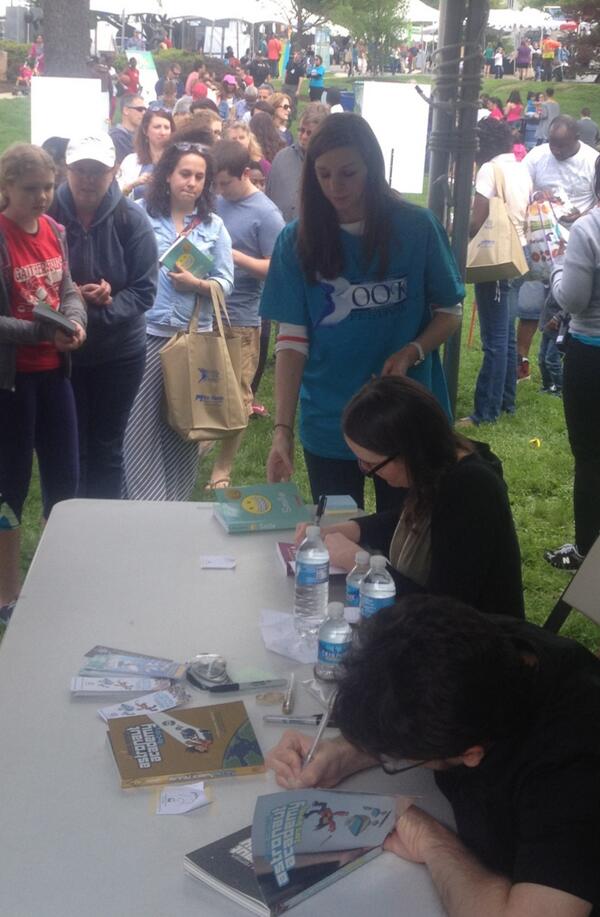 comicriffs's tweet photo. Longest signing line of the afternoon at @GBurgBookFest? Queuing up by the scores for @goraina &amp; @yaytime. #GBF2014 http://t.co/fhLAbBQiz5
