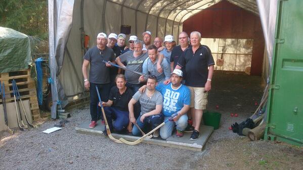 Tack så hemskt mycket för idag, ni är fan underbara! #materialareliten #svbandy