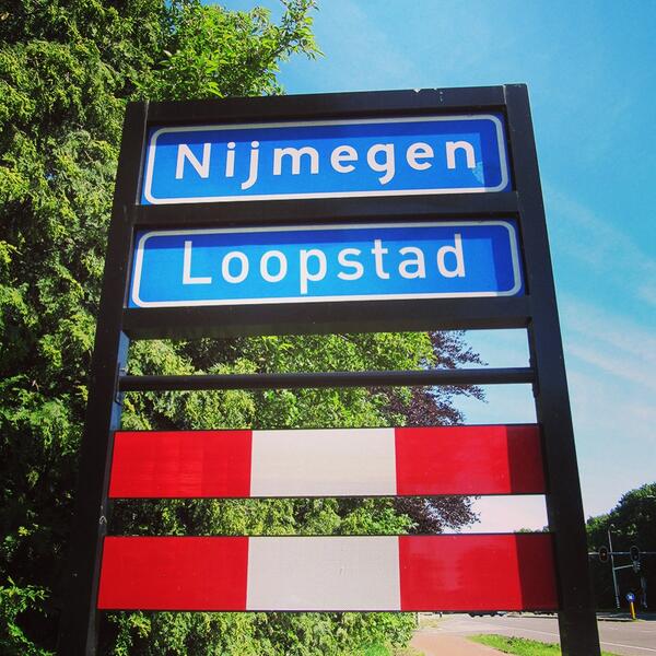 7heuvelenloop1's tweet photo. #Nijmegen dé loopstad van Nederland. Wie heeft dit bord al gezien? #7HL http://t.co/UB4WX6RzK7