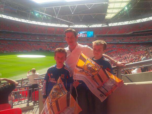 LarkhamRolson's tweet photo. F A Cup final, not a bad place to watch it! http://t.co/y1ctT8d0c5