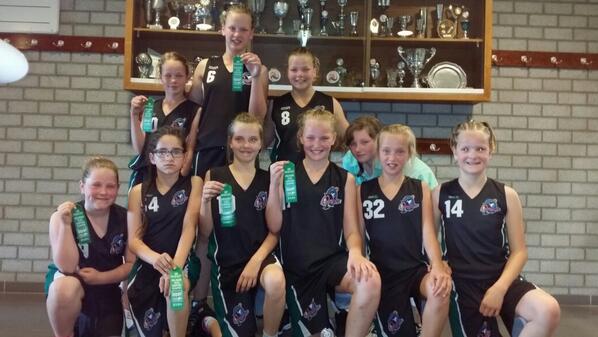 Mooie tweede plek voor de dames super trots op ons rayon team mu 12