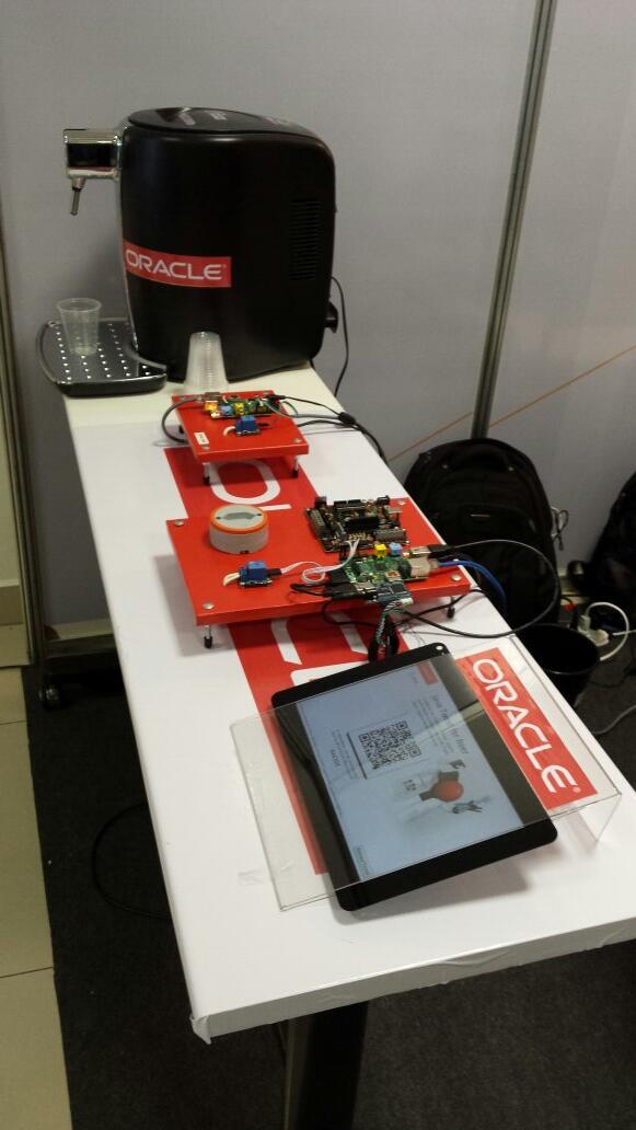 marcomaciel's tweet image. #JavaBeer no #tdc2014 pronta e rodando.
Sirva-se cc @brunoborges