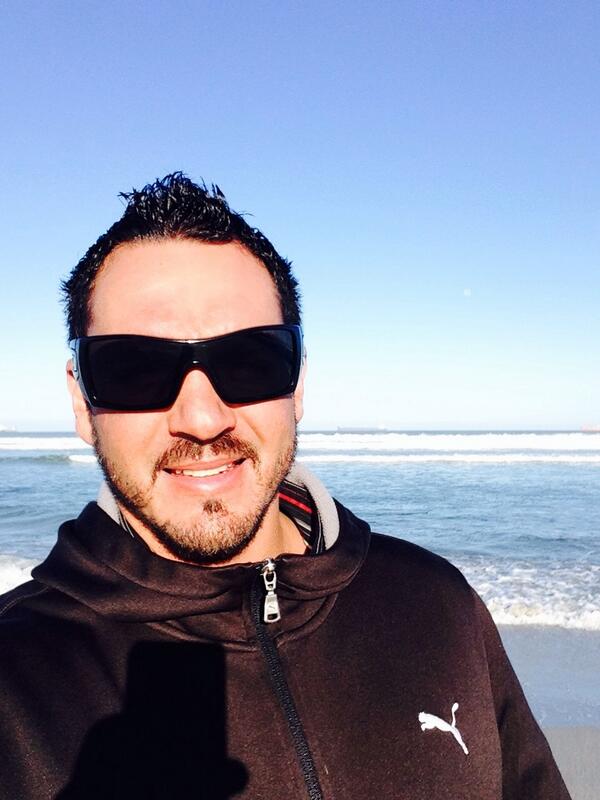 lanceboss's tweet image. Beautiful blou berg