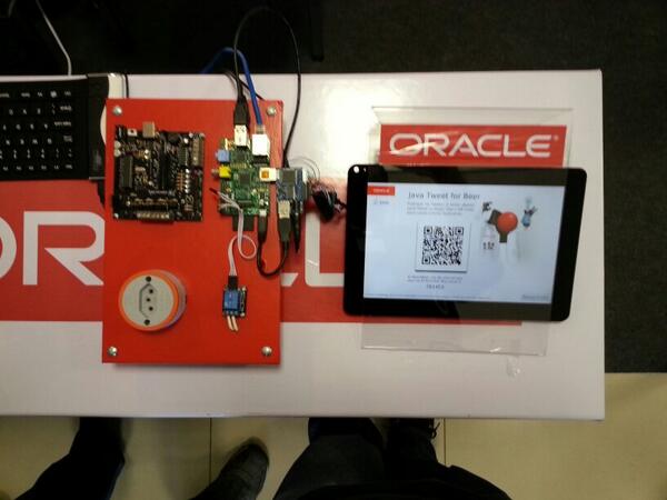 brunoborges's tweet image. Here's a screenshot of what is running on #JavaFX of the #JavaBeer at #TDC2014