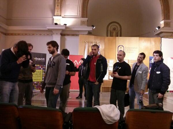 Eaven_uy's tweet image. #openspaceuy probando #oculusrift