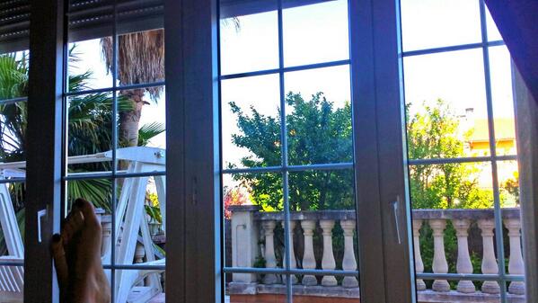 paulafer21's tweet photo. Como en casa en ningún sitio 👌😴🌞 http://t.co/5OK7ltao2n