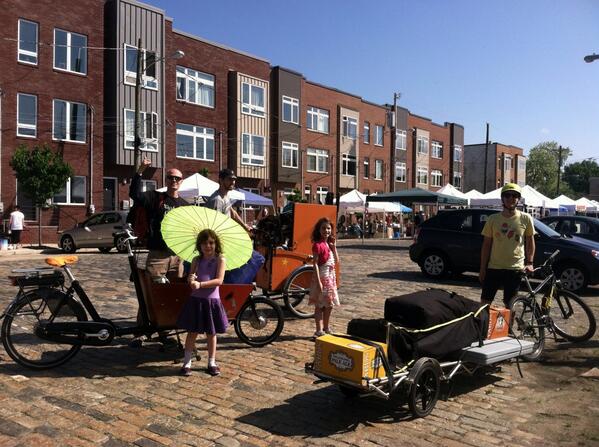 trophybikes's tweet photo. This how we bring the party! #kensingtonkineticsculpturederby #trentonartsfest #nkcdc #kensington #fishtown http://t.co/coUDJuX13a