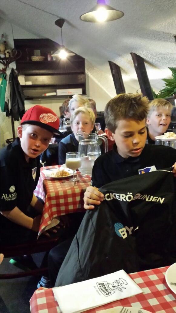 IfkMB17 tweet picture