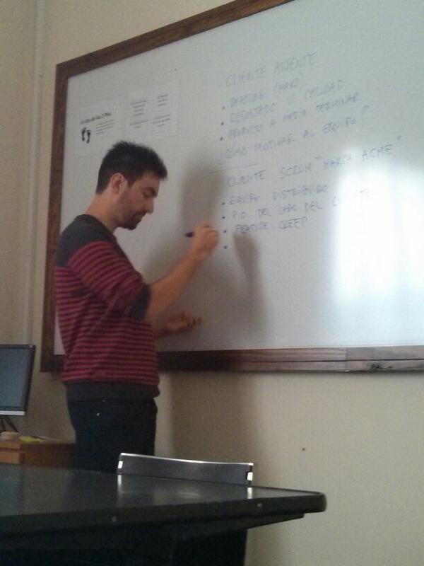 macmariman's tweet image. @GustavoArmagno  planteando los casos limite que encuentra trabajando con agilidad en #openspaceuy