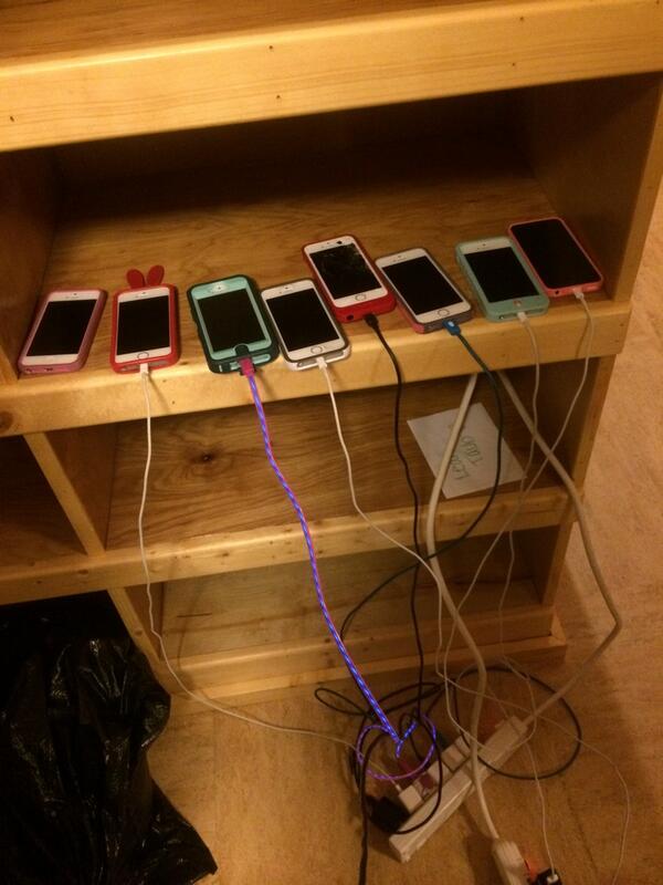 ariellelipman1's tweet photo. You know you're at a convention when... http://t.co/CyVw69TAc6
