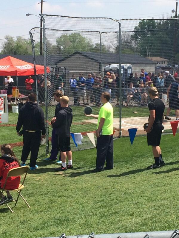 Nathan warming up! <a href="/gazettepreps/">Gazette Preps</a> <a href="/SandCreekABC/">Sand Creek Boosters</a> @SandcreekScorps <a href="/sandcreektrack/">Sand Creek Track</a>