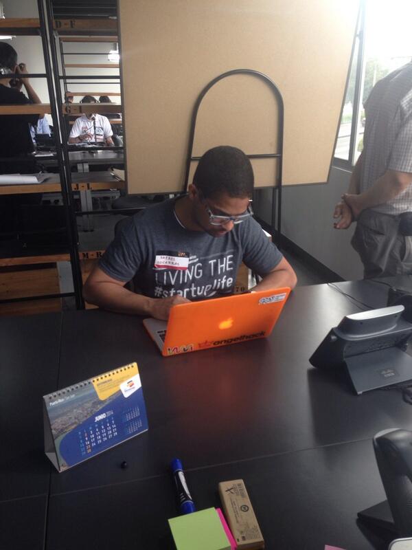 LatamDev_'s tweet image. @rafaelsocarras  del equipo @phalconphp en el #bogodevfc