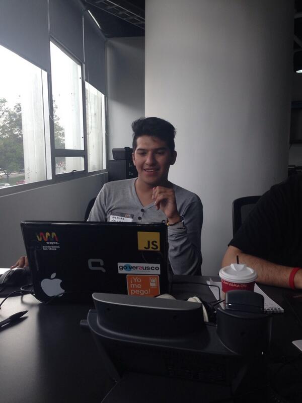 LatamDev_'s tweet image. @nicoloco785  del equipo @djangoproject acá en @WayraCo en el #bogodevfc