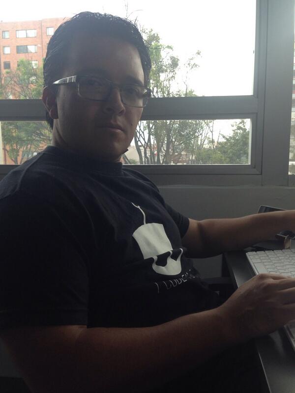 LatamDev_'s tweet image. @app_config del equipo de patrocinadores @CodeTagMe acá en el #bogodevfc