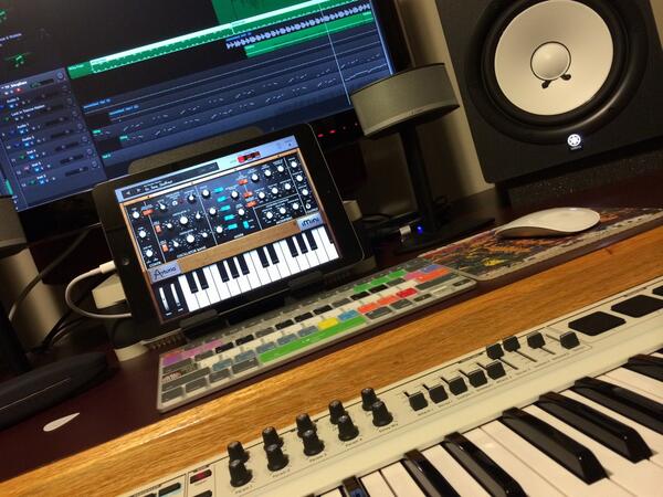 textoen's tweet image. The studio is in disarray... Time for a reset and restart.