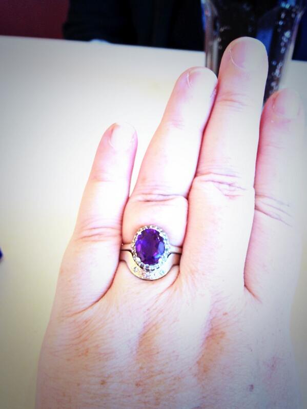 Go_MAD_SA's tweet photo. Enagement ring renewed. @Pieter_de_V http://t.co/xtQ9icBoh1