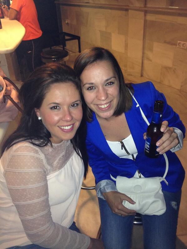 TorreMamen's tweet photo. Que m gustan a mi las visiticas k m hace mi @MorenSilvia 😃😃😃😃 http://t.co/PsoAP0OvWy