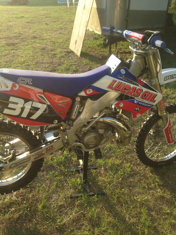 Bump_Ga's tweet photo. Cleanest 2003 CR I've ever seen! http://t.co/87ZVMBFQKG