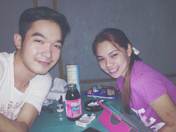 I'm her visitor tonight for a little catching up. Missed you tons! #justchillin #collegebuddy #latenightchitchats 👫🌠🌛