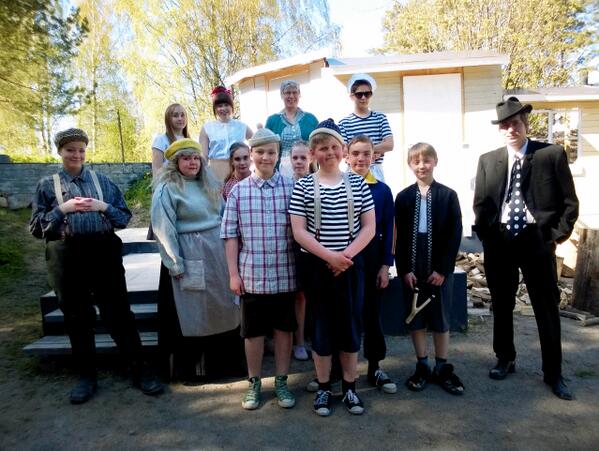 PertsajaKilu's tweet photo. +19° kesä voi alkaa #teatteri #kesateatteri #kesaetuleevihdoin http://t.co/YmxLNwo1kZ