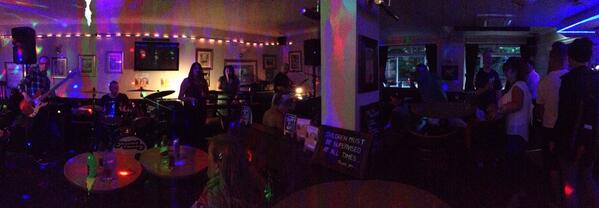 @StrandedFlowers gig, the crowd are hotting up :) looks like another top night