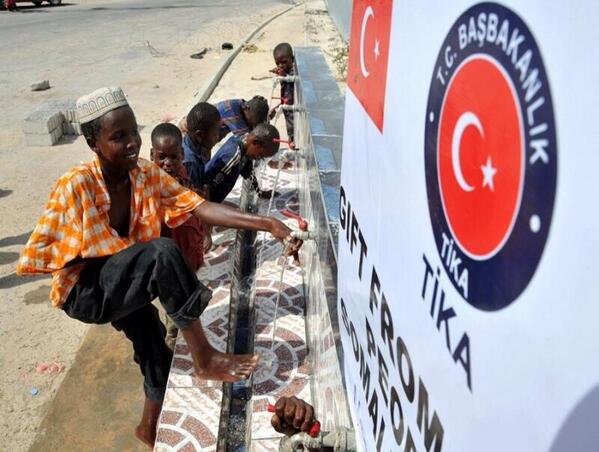 Su gibi Aziz olmak Niyetine
#AyrıCoğrafyalardaAynıİmza