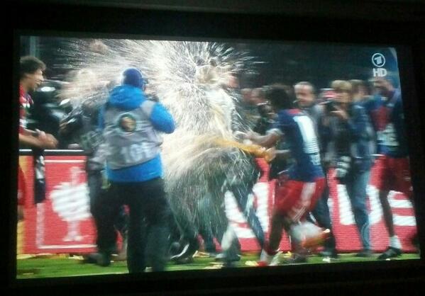 FabTheJap's tweet image. #PokalFinal... in Deutschland gibt es ein wünderschon Stimmung ;)