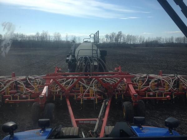 HartattackHart's tweet photo. Scratching dirt! #lovinit#seeding#seeyouin3weeks http://t.co/8vi8yRErai