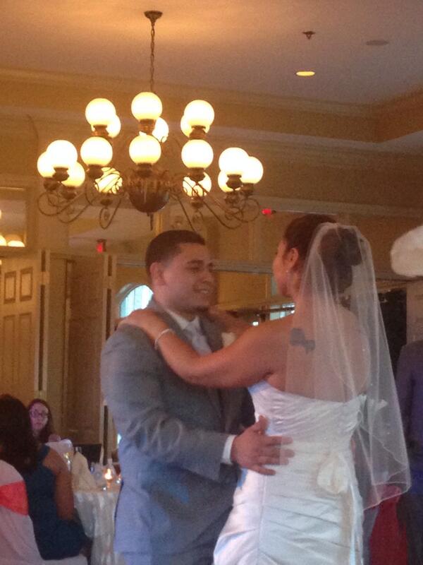 dr_suessio's tweet photo. Congratulations to @Cl3anM3FB4F and @prettydenise09! #DEguzmanwedding http://t.co/yEHnwhlcDq