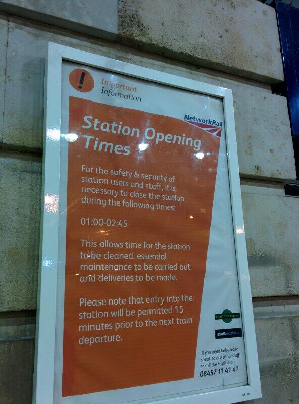 sharechiwai's tweet image. Not my day.out of battery.. no power socket in paddingtonst .went to #victoriastation and it closed #agilehackathon