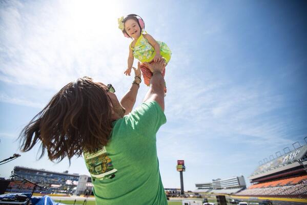 “<a href="/jakeowen/">Jake Owen</a>: A day at the race with my lil' girl. All smiles. ” he is perfect <a href="/SadieLillian/">Sadie Shields</a>