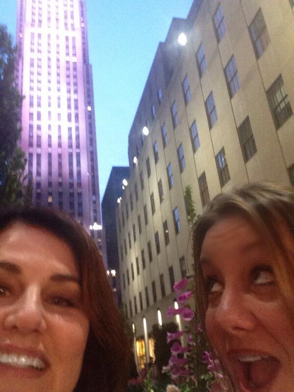 ShannonHollyVO's tweet photo. What's up 30 Rock? #FavPlace #FallonFun http://t.co/AeJp5ujRnQ