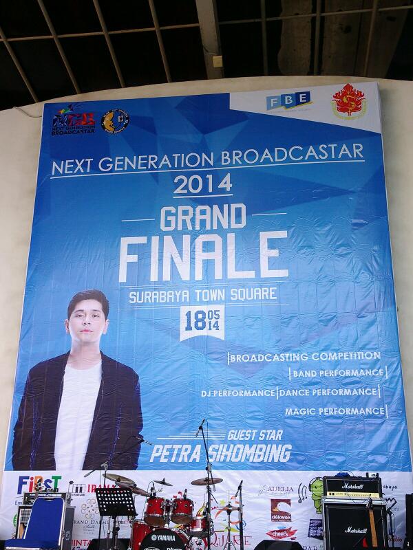 Datang ya di Sutos ;) jam 17.00. Ada Petra sihombing guys @PetLov_Surabaya #sutos #sunday . Mulai jam 10.00 ada BAZAR