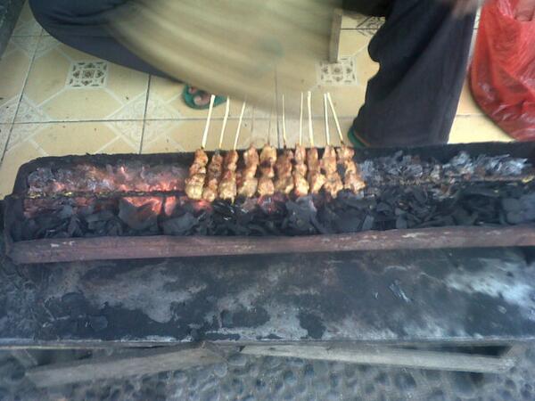 Makan ampet dulu yuuuukkkkk