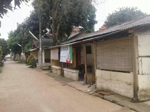 Rumah sederhana dijual 100m dari pasar Modern Bintaro. Berminat hubungi 08999433840