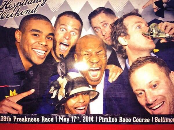 SInow's tweet image. Mike Tyson took a selfie with Tom Brady, Kliff Kingsbury at the 139th Preakness Stakes: extramustard.si.com/2014/05/17/mik…