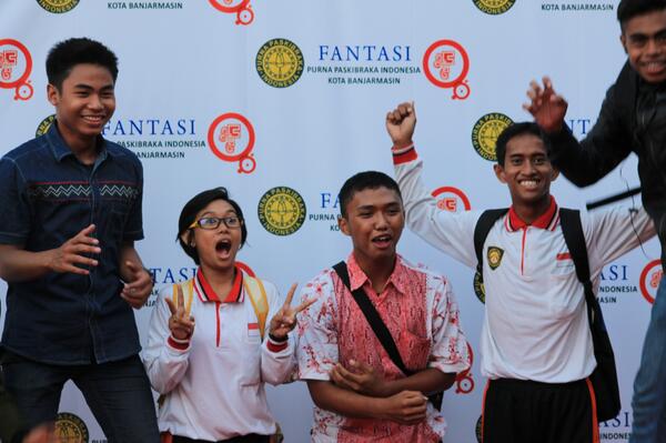 fantasippibjm's tweet photo. aksi gokil peserta .... http://t.co/o2sNI3l1eA