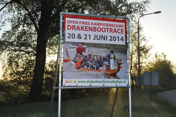 DrakenbootFrl's tweet photo. Je kan er gewoon weg niet meer omheen..... 
#drakenboot 
@Dwaande http://t.co/aiDnfI7rk8