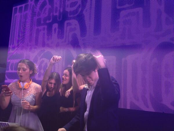 JMPlanners's tweet photo. La rompe @Marianosantos en la fiesta de Fausti!!! @RepilaDJS @JocheAlonso http://t.co/RWxjRTzaDq