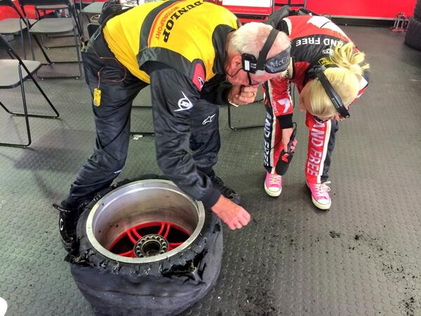 WalkinshawTWG's tweet image. GT AND JC both suffer popped tyres damaging their race positions #Frustrating #V8SC #Perth400