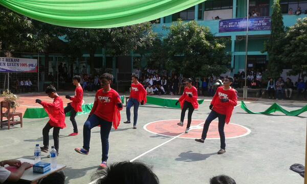 SAC_7SHS's tweet photo. Penampilan Shuffle yang kelima dari Pourix JKT! @BekasiUrbanCity http://t.co/K1ylxJZeH7