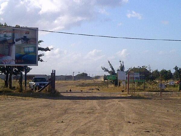 Been waiting several weeks to see this gate. Next stop <a href="/StrabFestival/">STRAB</a>. See you in 8 days <a href="/SnorCity/">SnorCity</a>