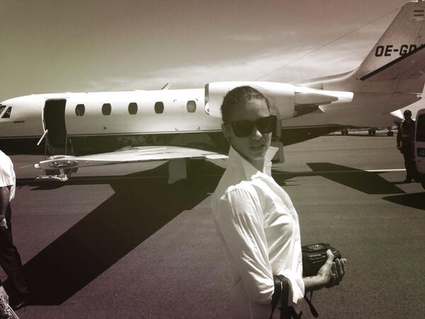 AdrianaLima's tweet photo. #Cannes http://t.co/UnCYzjdYLR