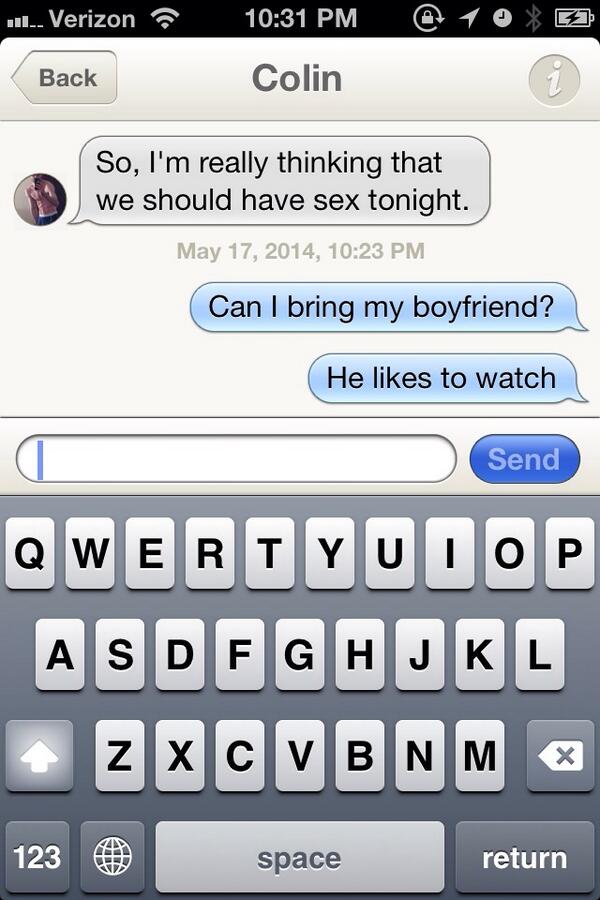 TinderYikes's tweet photo. He likes to watch http://t.co/EuQMiOQIRs