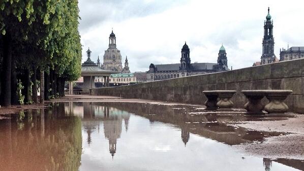 DresdenART's tweet photo. #Dresden: Sonne versteckt sich noch, aber es hellt es auf! Heute ist #IMT14 & #myCollection14.http://t.co/bwqwQqdFnT http://t.co/wFfAlgyxdm