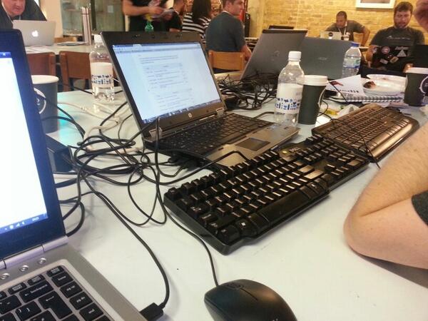 BattistonMattia's tweet image. Pairing like a boss ;-) #agilehack